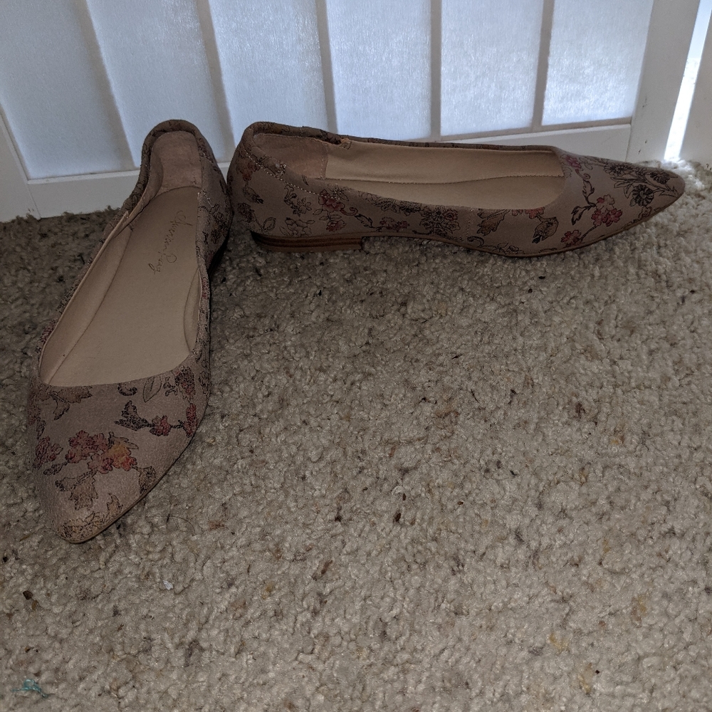 American Rag Pointed Ballet Flats - Picture 5 of 7